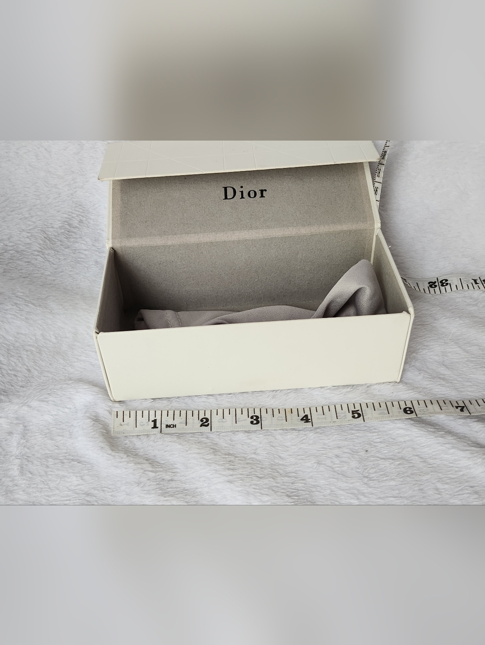 Dior Sunglass Case & Dust Bag White And Gray - Picture 3 of 13